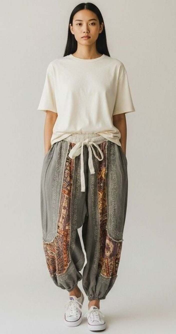 New Everyday Chic Boutique Olara Embroidered Jogger Sz. Small